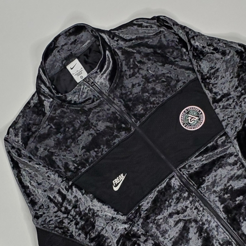 Nike Giannis Freak Velour Size XL Full-Zip Pockets Jacket Black FB6992-010